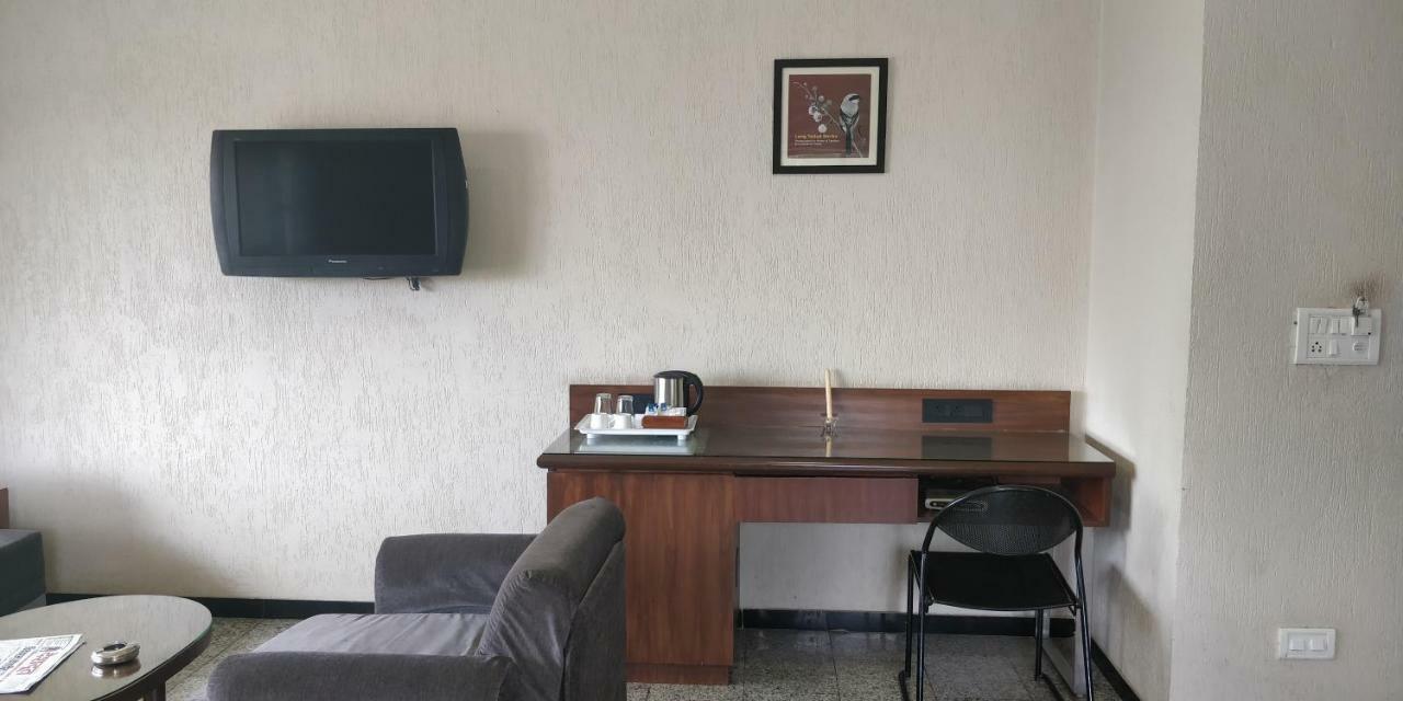 Nasiklub Hotell Eksteriør bilde